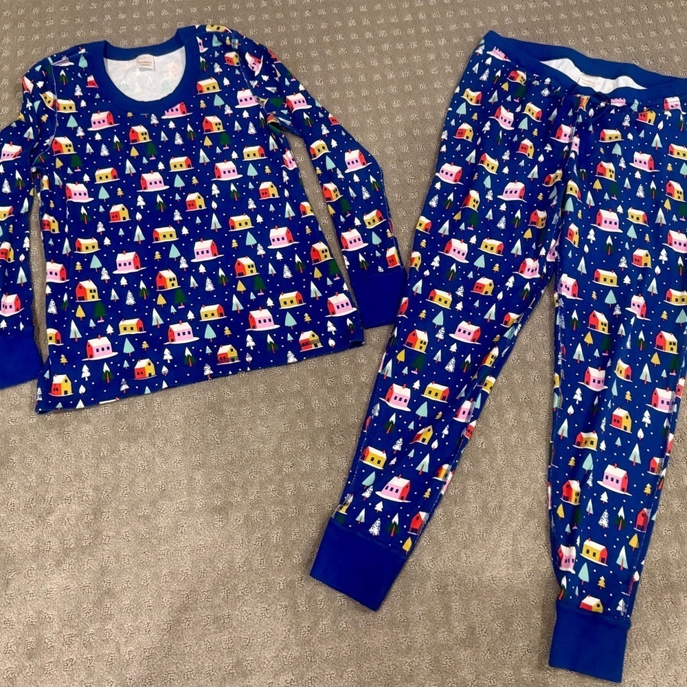 Womens Hanna Andersson Holiday Cabin Pajama Set size large
